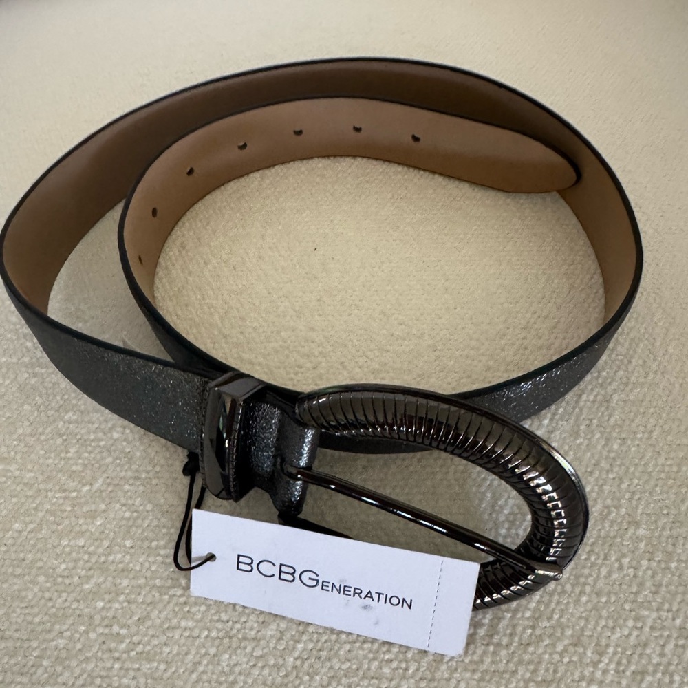 BCBGeneration NWT Shimmery Silver Metallic Belt Large Gun Metal Designer Buckle